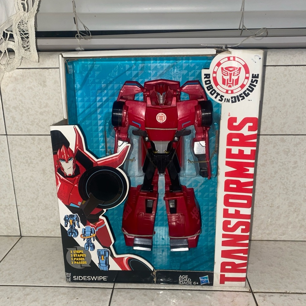 Transformers ROBOTS IN DISGUISE One Step Changers SIDESWIPE  NEW